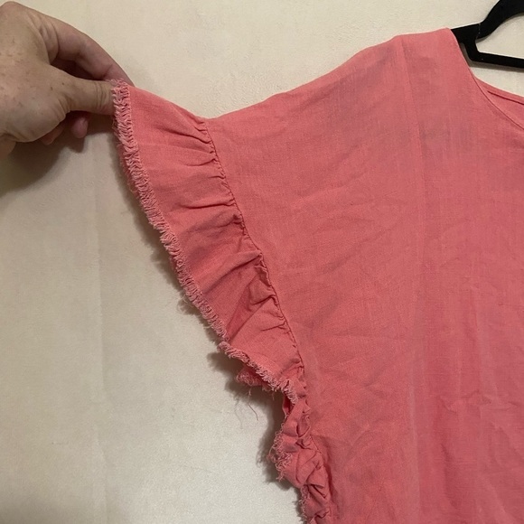 Umgee EUC coral ruffle raw hem relaxed fit linen blend casual blouse size S - Picture 5 of 7